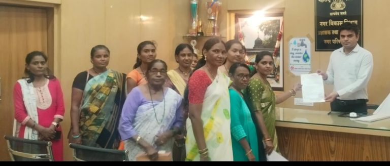 वणीतील महिलांची मागणी उफाळली – शहरात महिलांसाठी स्वतंत्र प्रसाधनगृहांची तात्काळ गरज, न. प. ला निवेदन