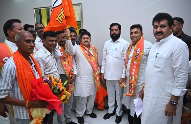 वणी शहरात राजकीय भूकंप — भाजपचे दिग्गज नेते विजय चोरडिया यांचा शिंदे गटात प्रवेश; भाजपचा वाजला खुळखुळा